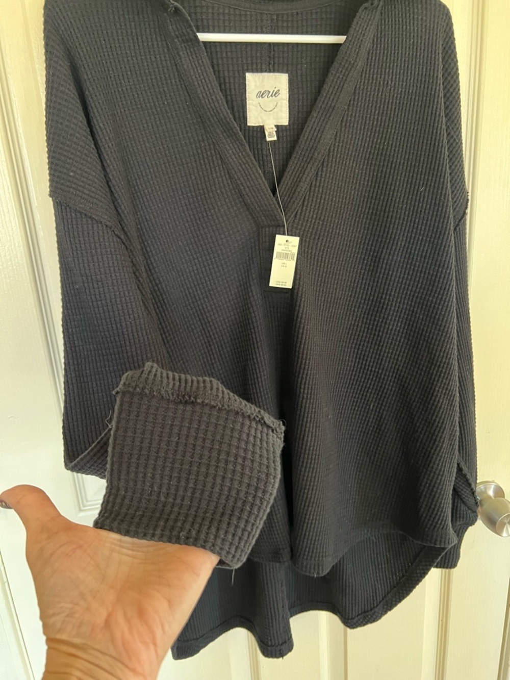 Aerie Waffle Lumberjane Sweatshirt Black V-Neck Oversized Hi-Low Hem Size Large - Picture 6 of 11